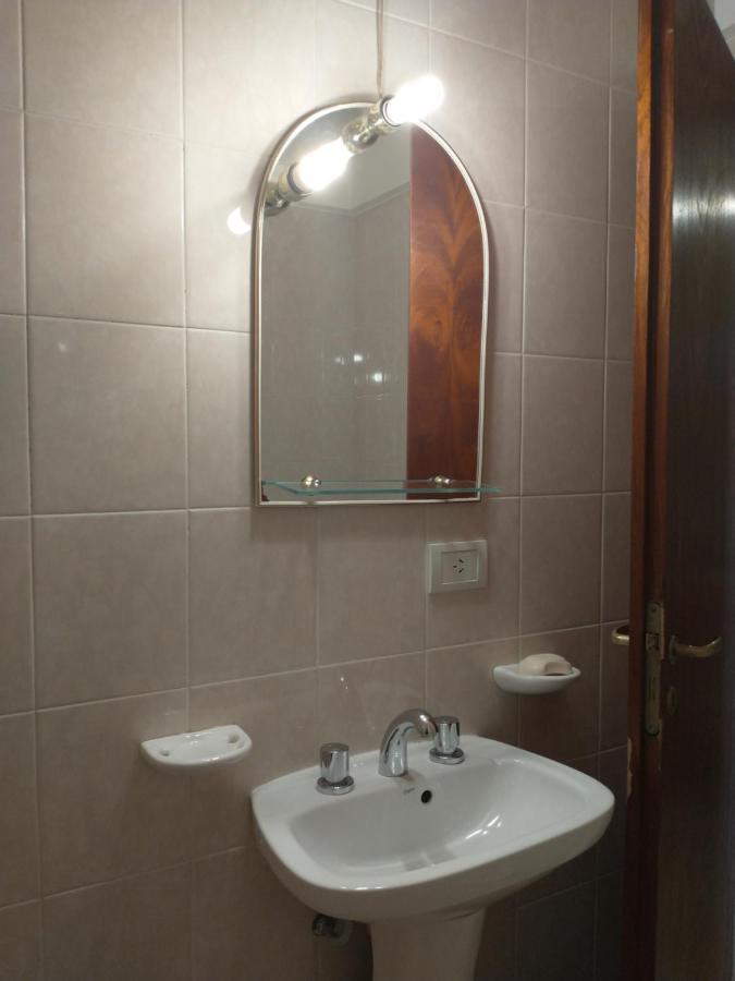Temporarios Roque S Pena Dto B Apartment Puerto Madryn Exterior photo